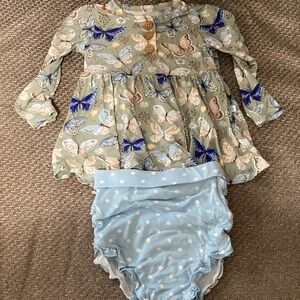 Posh peanut 2 piece Henley and ruffle bummies